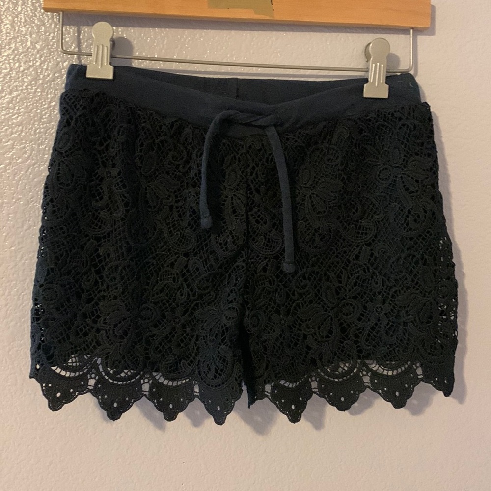Star Ride black lace pull on shorts